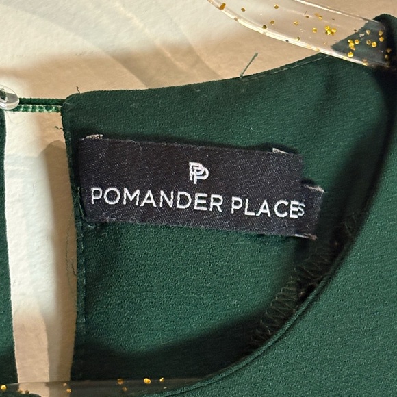 Tuckernuck POMANDER PLACE Hunter Green Carlota Peplum Blouse Size Small - Picture 6 of 8